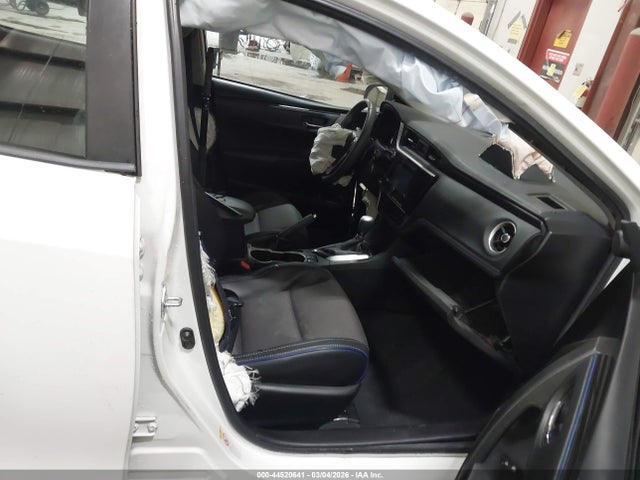 5YFBURHE7JP758619 Toyota COROLLA SE