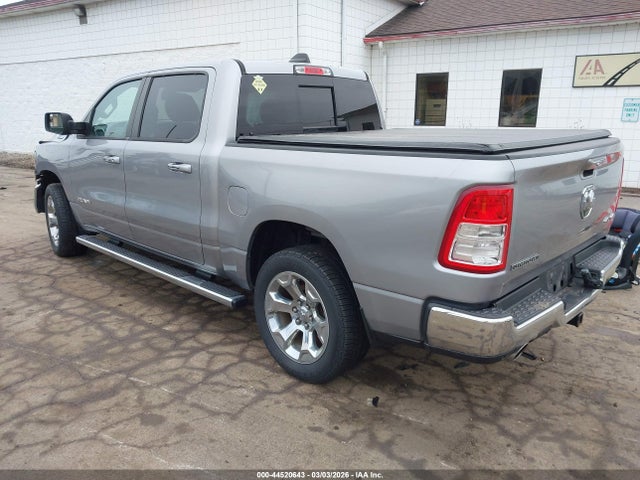 2019 RAM 1500 1C6SRFFT6KN650094 Photo 2