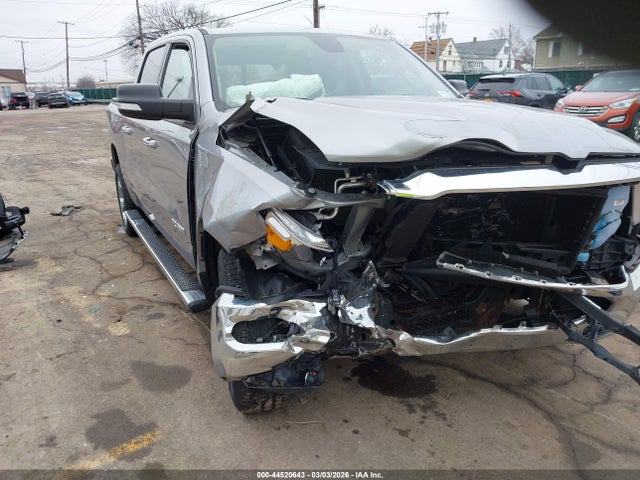 2019 RAM 1500 1C6SRFFT6KN650094 Photo 5