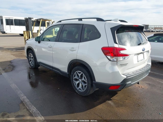 Subaru Forester Premium 2021 JF2SKAJC2MH565344 Image 3