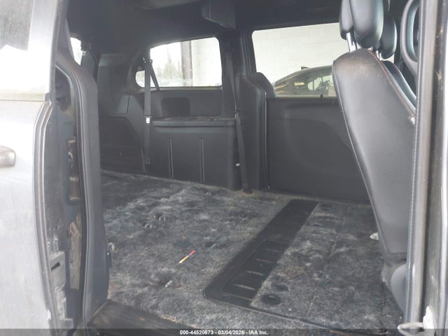 2C4RDGEG5JR324305 Dodge Grand Caravan Gt