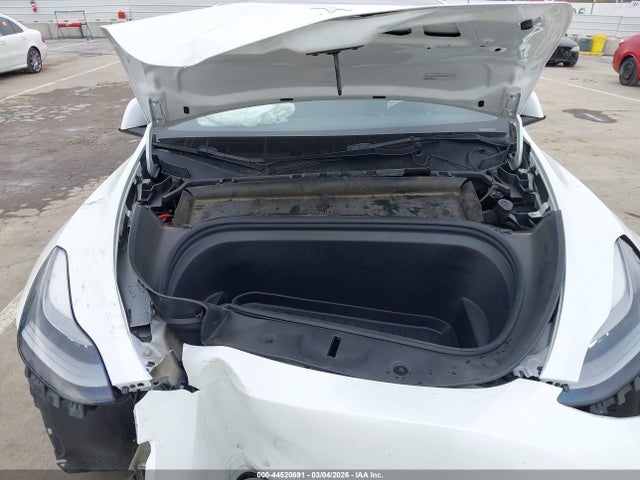 7SAYGDEF4NF344333 Tesla Model Y Performance Dual Motor All-wheel Drive