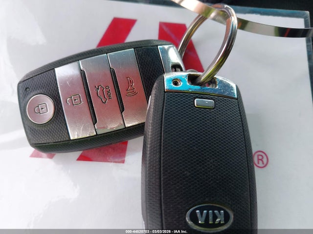 44520703 :رقم المزاد ، 5XXGR4A72FG493159 vin ، 2015 Kia Optima Sx مزاد بيع