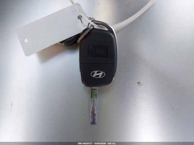 KM8J33A48JU723647 Hyundai TUCSON SEL