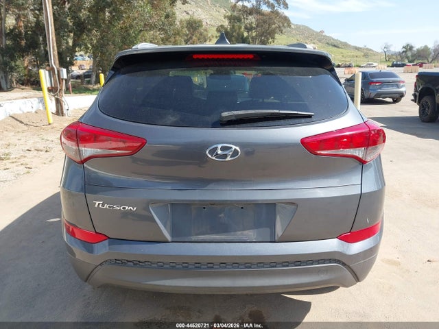 KM8J33A48JU723647 Hyundai TUCSON SEL