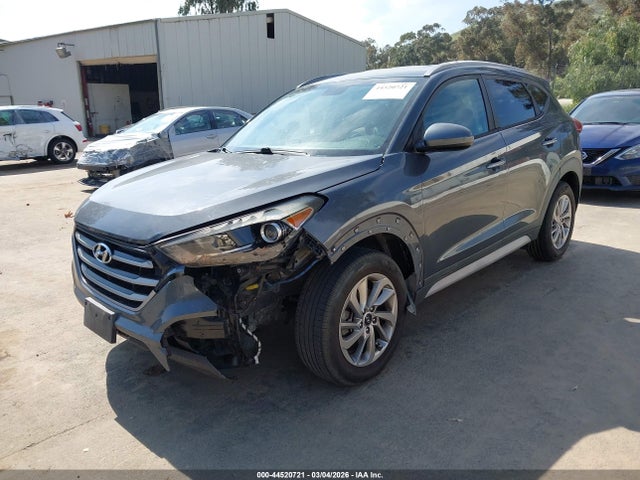 KM8J33A48JU723647 Hyundai TUCSON SEL