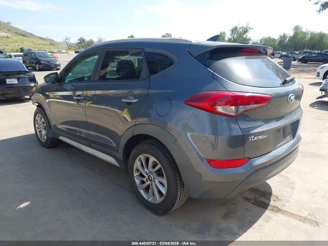 KM8J33A48JU723647 Hyundai TUCSON SEL