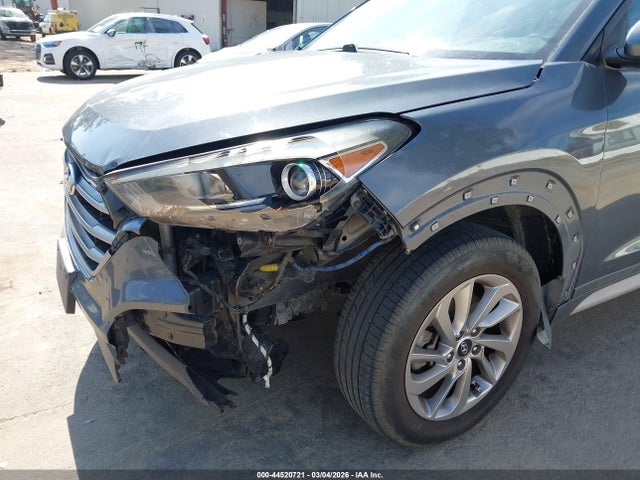 KM8J33A48JU723647 Hyundai TUCSON SEL