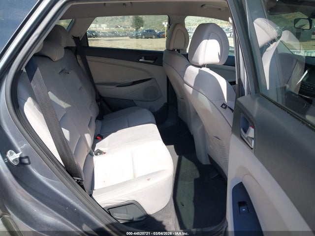 KM8J33A48JU723647 Hyundai TUCSON SEL