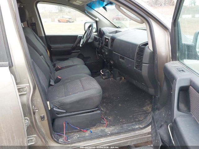 44520732 :رقم المزاد ، 1N6AA07C59N315374 vin ، 2009 Nissan Titan Se مزاد بيع