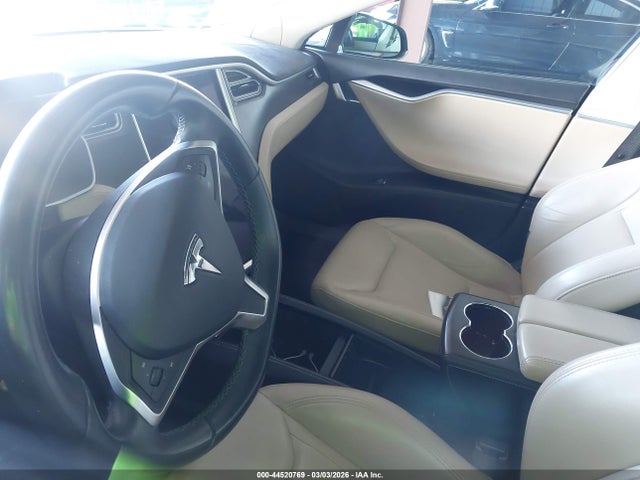 Продаж на аукціоні авто 2015 Tesla Model S 70d/85d/p85d, vin: 5YJSA1H27FFP69400, номер лоту: 44520769