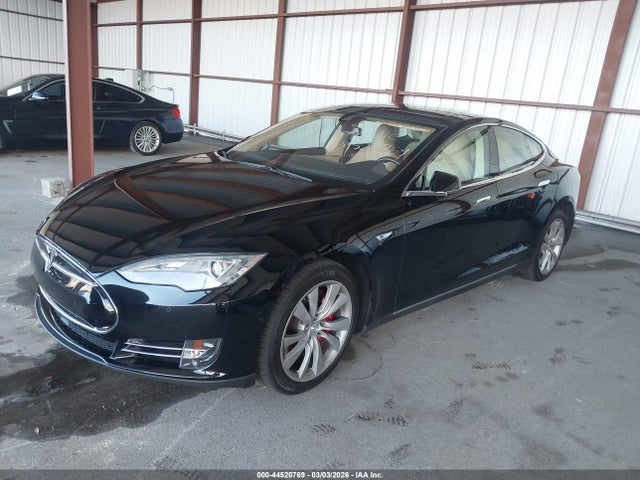 2015 TESLA MODEL S 5YJSA1H27FFP69400 Photo 1