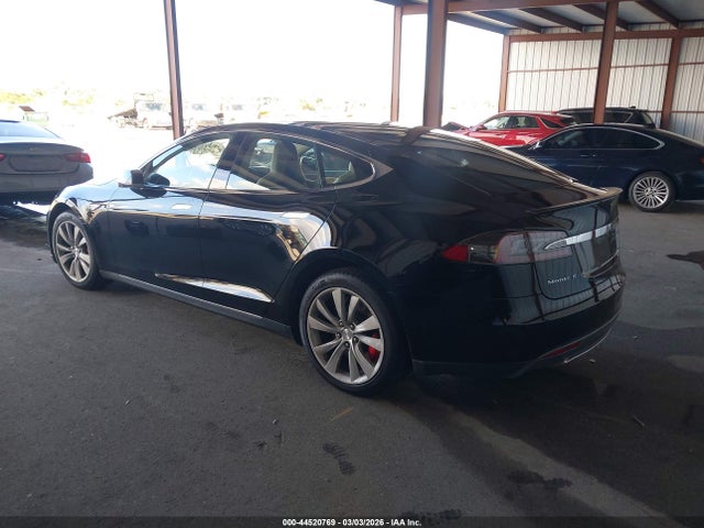 2015 TESLA MODEL S 5YJSA1H27FFP69400 Photo 2