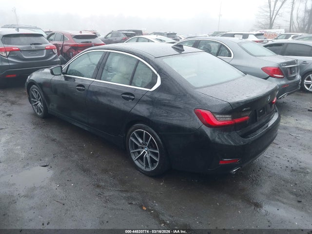 2021 BMW 330I 3MW5R7J09M8B70479 Photo 2
