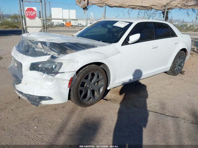 2021 CHRYSLER 300 2C3CCABG7MH636974 Photo 1