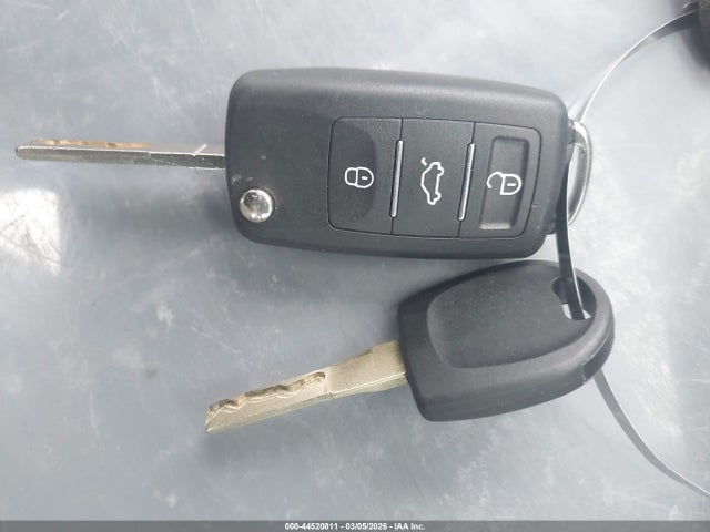 44520811 :رقم المزاد ، 3VW2B7AJ3HM272650 vin ، 2017 Volkswagen Jetta 1.4t S مزاد بيع