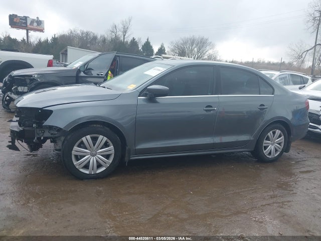 44520811 :رقم المزاد ، 3VW2B7AJ3HM272650 vin ، 2017 Volkswagen Jetta 1.4t S مزاد بيع