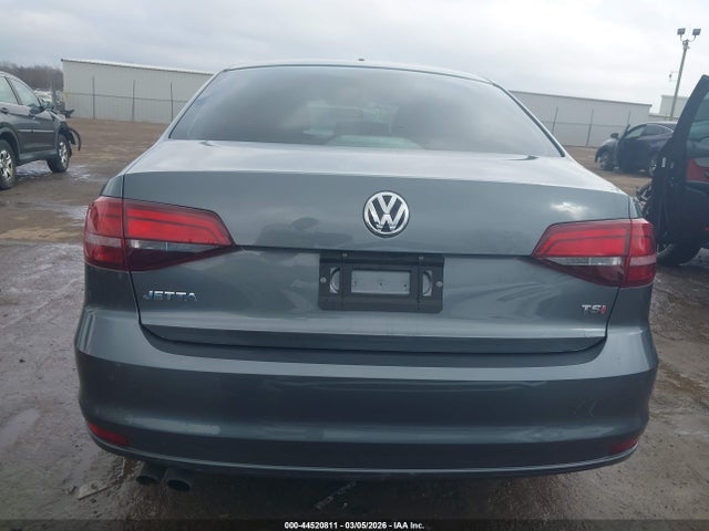 44520811 :رقم المزاد ، 3VW2B7AJ3HM272650 vin ، 2017 Volkswagen Jetta 1.4t S مزاد بيع