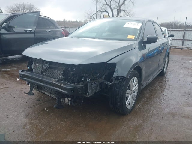 44520811 :رقم المزاد ، 3VW2B7AJ3HM272650 vin ، 2017 Volkswagen Jetta 1.4t S مزاد بيع