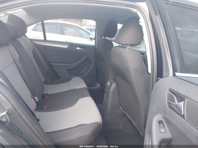 44520811 :رقم المزاد ، 3VW2B7AJ3HM272650 vin ، 2017 Volkswagen Jetta 1.4t S مزاد بيع