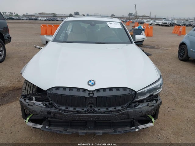 3MW5R1J00M8B80024 BMW 330I