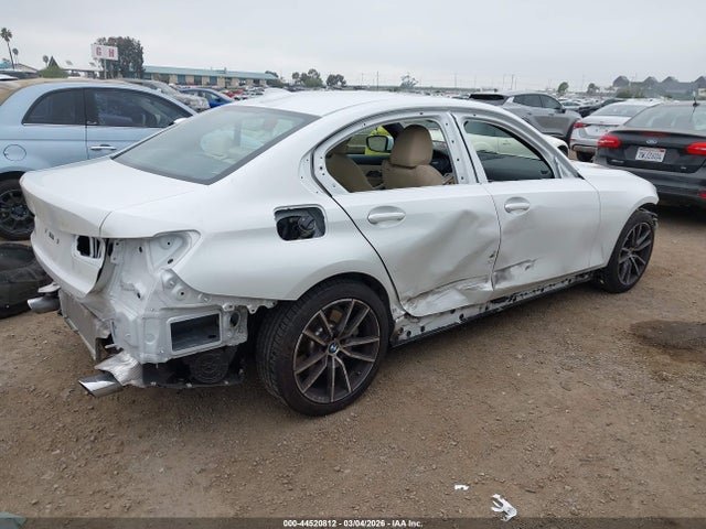 3MW5R1J00M8B80024 BMW 330I