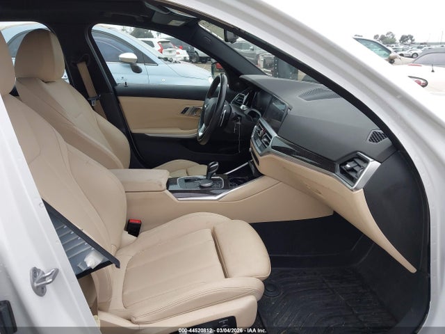 3MW5R1J00M8B80024 BMW 330I