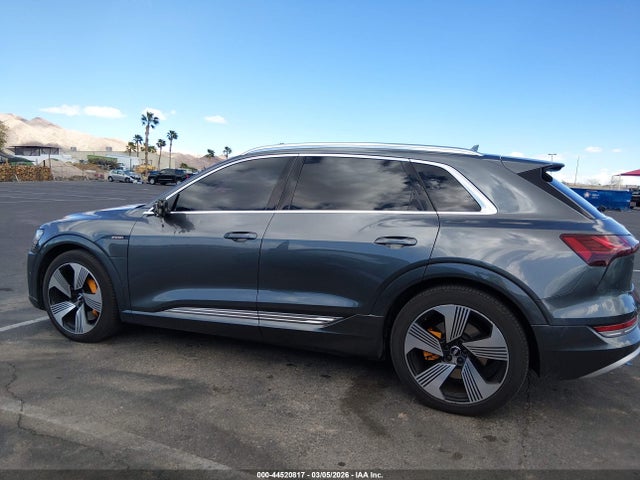 WA1VAAGE3KB008377 Audi E-tron Premium Plus