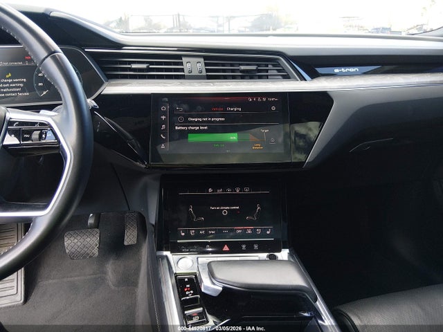 WA1VAAGE3KB008377 Audi E-tron Premium Plus