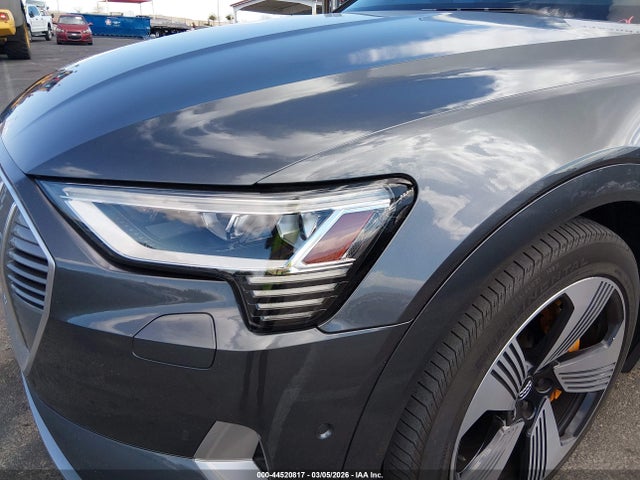 WA1VAAGE3KB008377 Audi E-tron Premium Plus