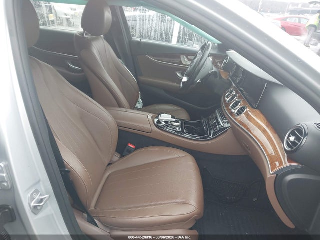 44520836 :رقم المزاد ، WDDZH6GB8HA151948 vin ، 2017 Mercedes-benz E 400 4matic مزاد بيع