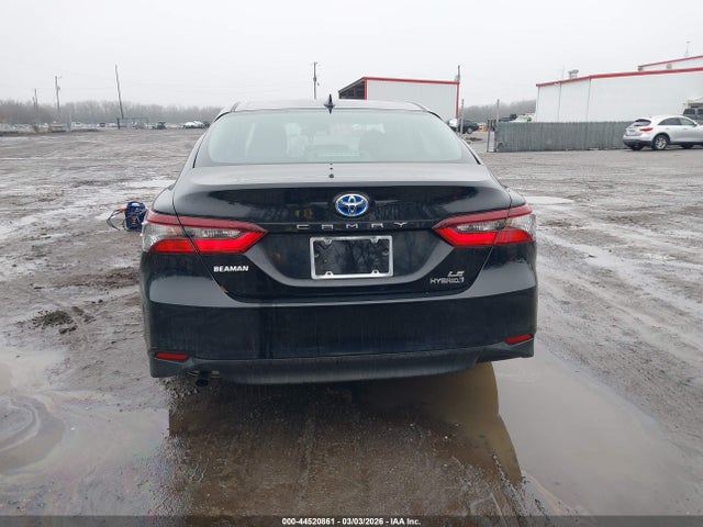 44520861 :رقم المزاد ، 4T1C31AK3MU559580 vin ، 2021 Toyota Camry Le Hybrid مزاد بيع
