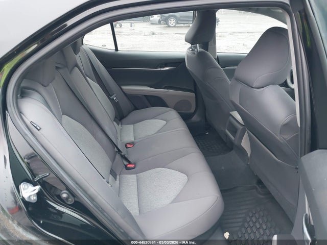 44520861 :رقم المزاد ، 4T1C31AK3MU559580 vin ، 2021 Toyota Camry Le Hybrid مزاد بيع