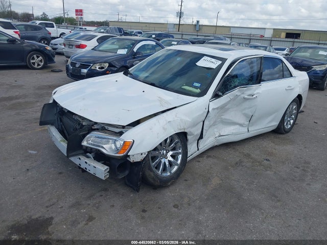 44520862 :رقم المزاد ، 2C3CCAAG4EH373393 vin ، 2014 Chrysler 300 مزاد بيع