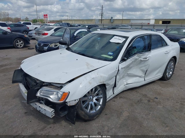 44520862 :رقم المزاد ، 2C3CCAAG4EH373393 vin ، 2014 Chrysler 300 مزاد بيع