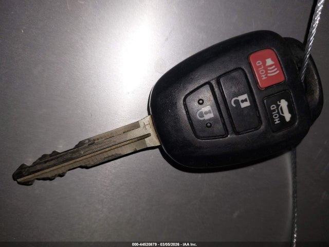 2T1BURHE6GC665499 Toyota COROLLA LE