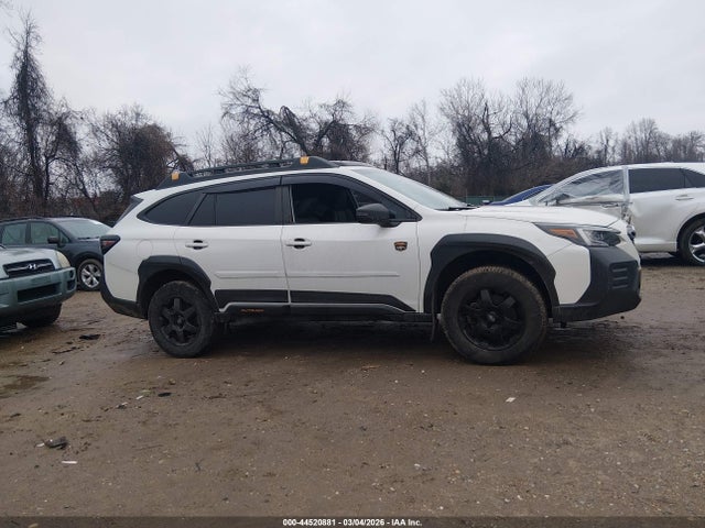 Продажа на аукционе авто 2022 Subaru Outback Wilderness, vin: 4S4BTGUD6N3197344, номер лота: 44520881