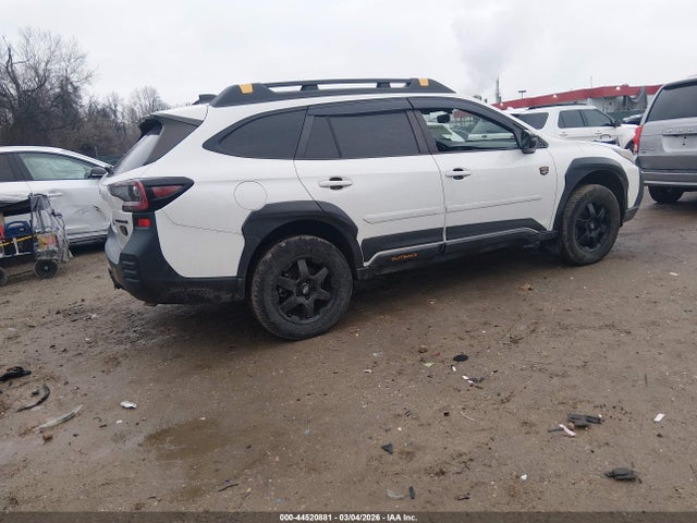 Продажа на аукционе авто 2022 Subaru Outback Wilderness, vin: 4S4BTGUD6N3197344, номер лота: 44520881