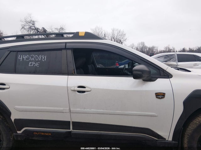 Продажа на аукционе авто 2022 Subaru Outback Wilderness, vin: 4S4BTGUD6N3197344, номер лота: 44520881