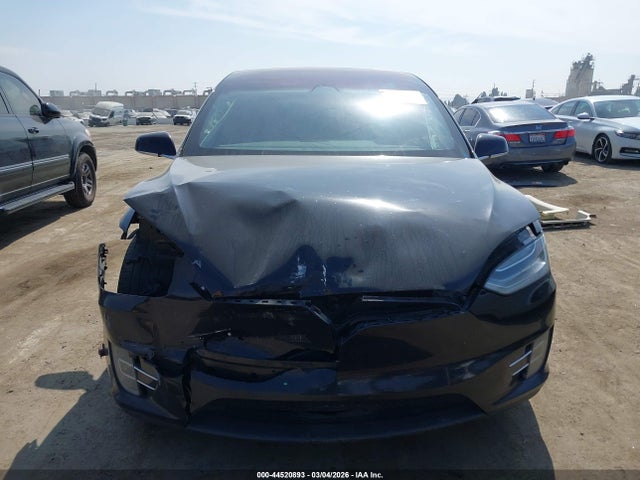 44520893 :رقم المزاد ، 5YJXCDE29GF026583 vin ، 2016 Tesla Model X 60d/70d/75d/90d مزاد بيع