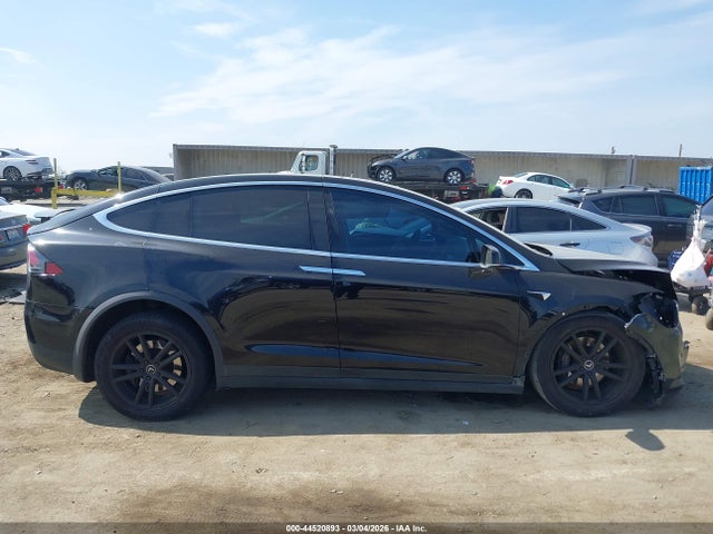 44520893 :رقم المزاد ، 5YJXCDE29GF026583 vin ، 2016 Tesla Model X 60d/70d/75d/90d مزاد بيع