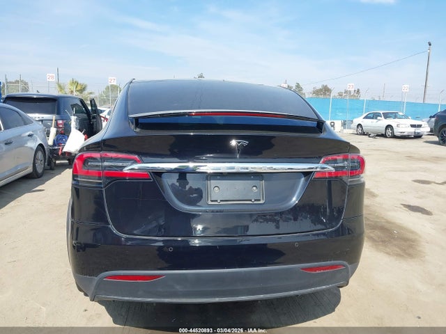 44520893 :رقم المزاد ، 5YJXCDE29GF026583 vin ، 2016 Tesla Model X 60d/70d/75d/90d مزاد بيع