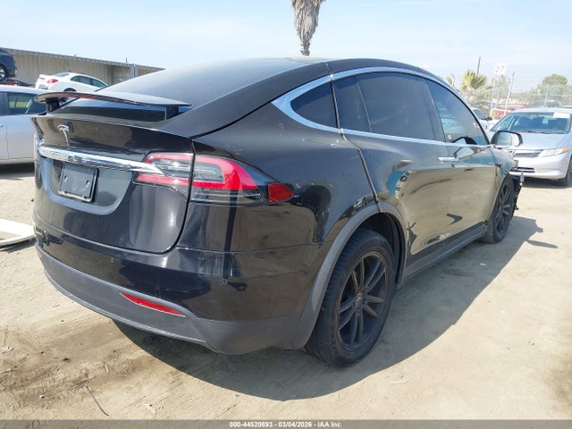 44520893 :رقم المزاد ، 5YJXCDE29GF026583 vin ، 2016 Tesla Model X 60d/70d/75d/90d مزاد بيع