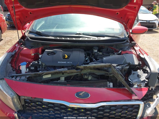 2018 Kia Forte S მანქანა იყიდება აუქციონზე, vin: 3KPFL4A78JE275404, აუქციონის ნომერი: 44520894
