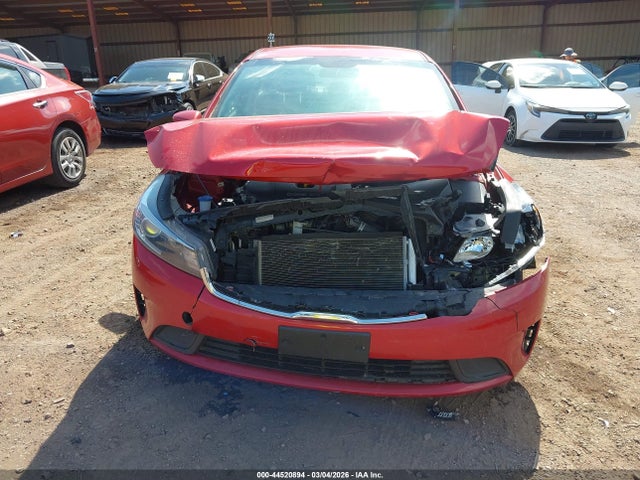 2018 Kia Forte S მანქანა იყიდება აუქციონზე, vin: 3KPFL4A78JE275404, აუქციონის ნომერი: 44520894