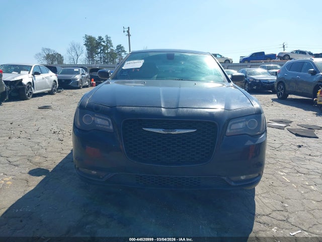2015 Chrysler 300 300s მანქანა იყიდება აუქციონზე, vin: 2C3CCABG1FH876086, აუქციონის ნომერი: 44520999