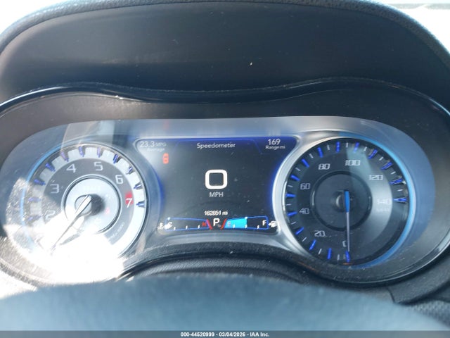 2015 Chrysler 300 300s მანქანა იყიდება აუქციონზე, vin: 2C3CCABG1FH876086, აუქციონის ნომერი: 44520999