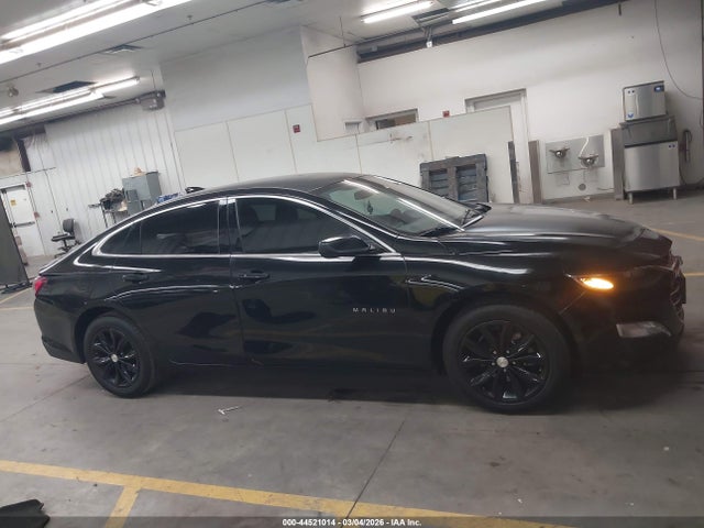 1G1ZD5ST9LF090128 Chevrolet Malibu Fwd Lt