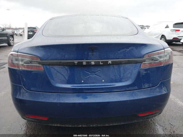2016 Tesla Model S 60d/70d/75d/85d/90d მანქანა იყიდება აუქციონზე, vin: 5YJSA1E2XGF138338, აუქციონის ნომერი: 44521045