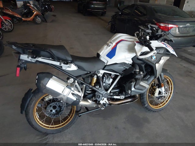 Продажа на аукционе авто 2023 Bmw R 1250 Gs, vin: WB10M0302P6H85547, номер лота: 44521049